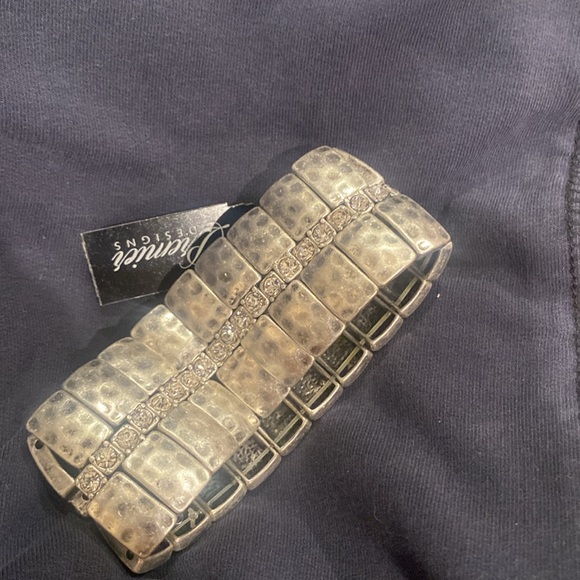 Premier Design Casual Chic bracelet - Picture 2 of 3